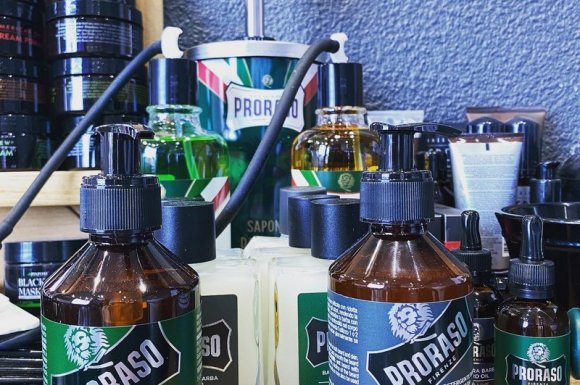 Salon pour la vente de produits d'entretien de barbe Tavaux 