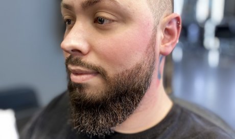  Professionnel pour la taille et l'entretien de la barbe en salon Tavaux